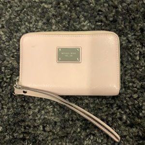Light Pink Michael Kors Wristlet Wallet